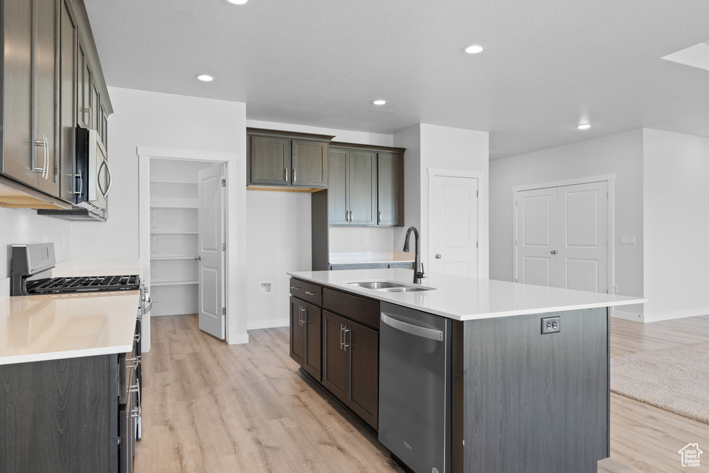 3105 W 3150 N Plain City, UT 84404
