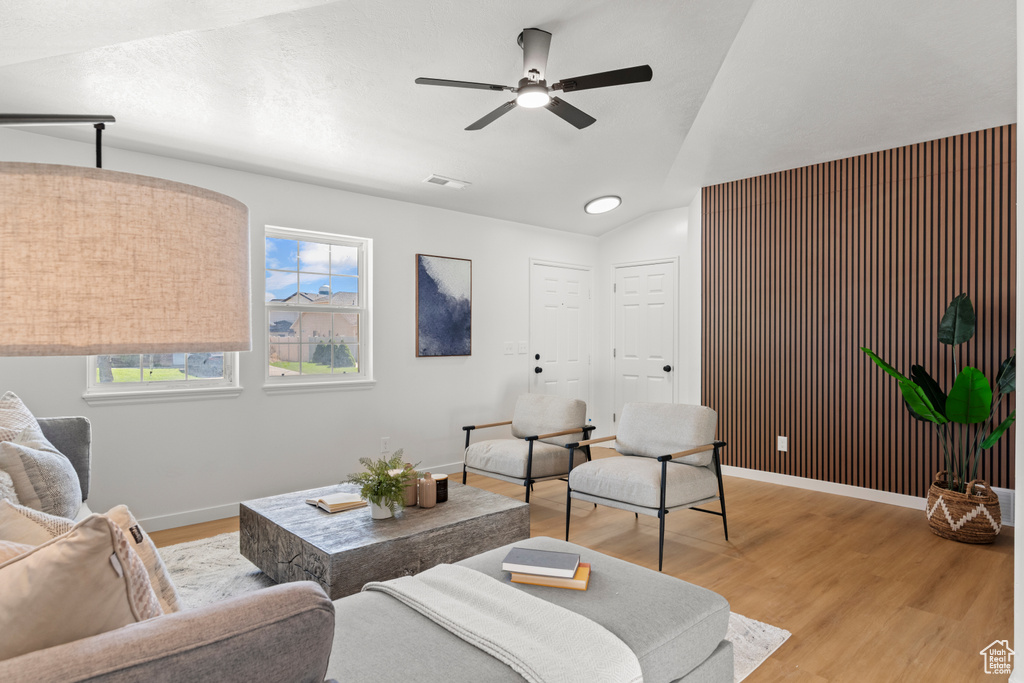 472 W INDIAN CAMP RD Ogden, UT 84404