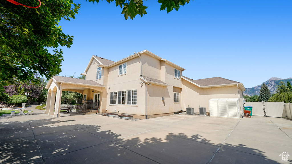 11597 N SUNSET HILLS DR Highland, UT 84003