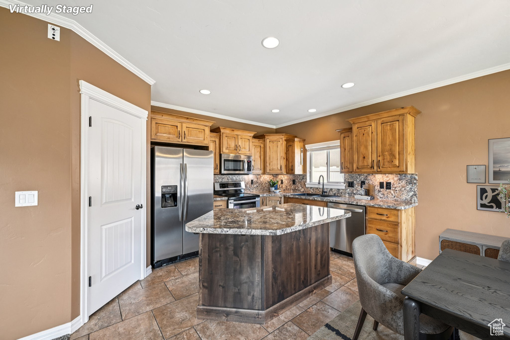 885 W 2150 N Pleasant View, UT 84404