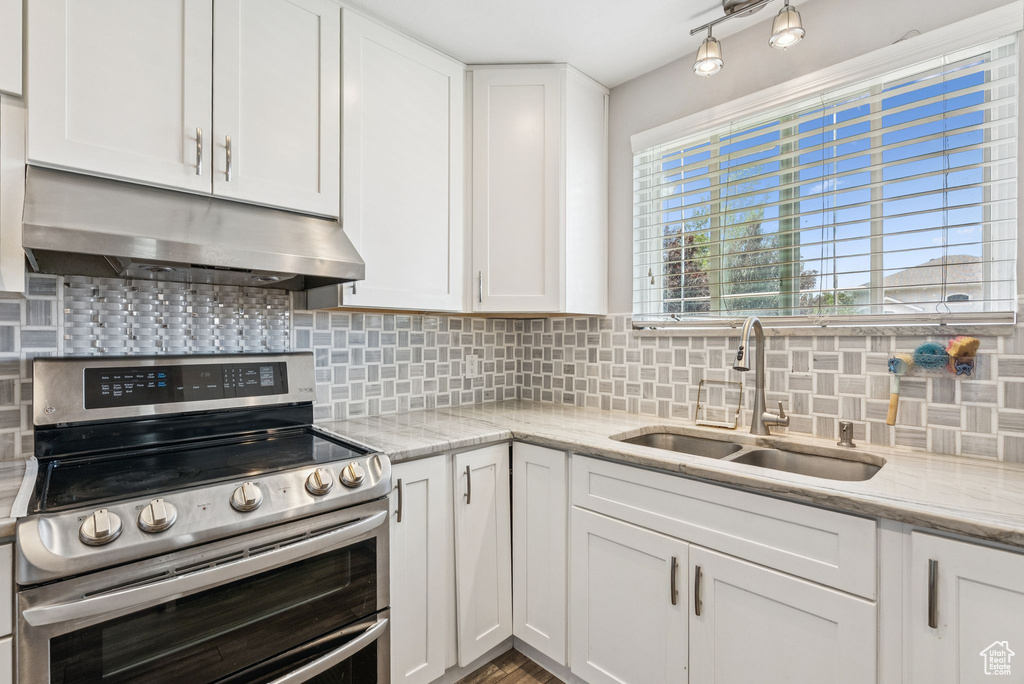 9355 S PERUVIAN DR Sandy, UT 84093