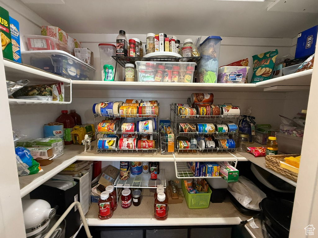 5140 S 2175 W Roy, UT 84067