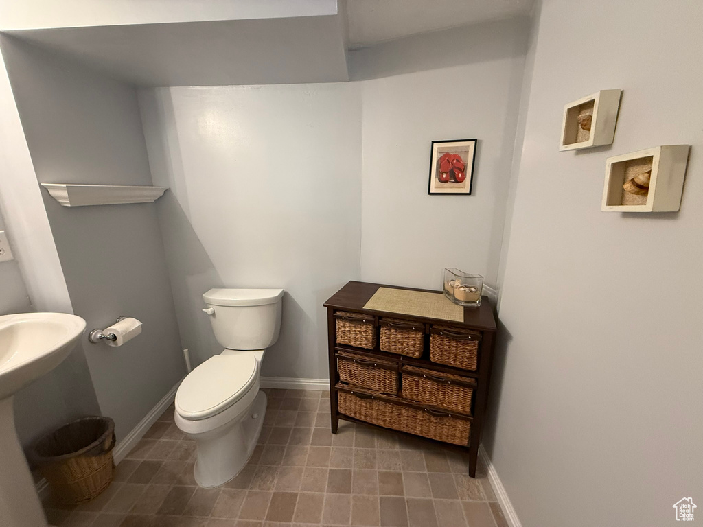5140 S 2175 W Roy, UT 84067