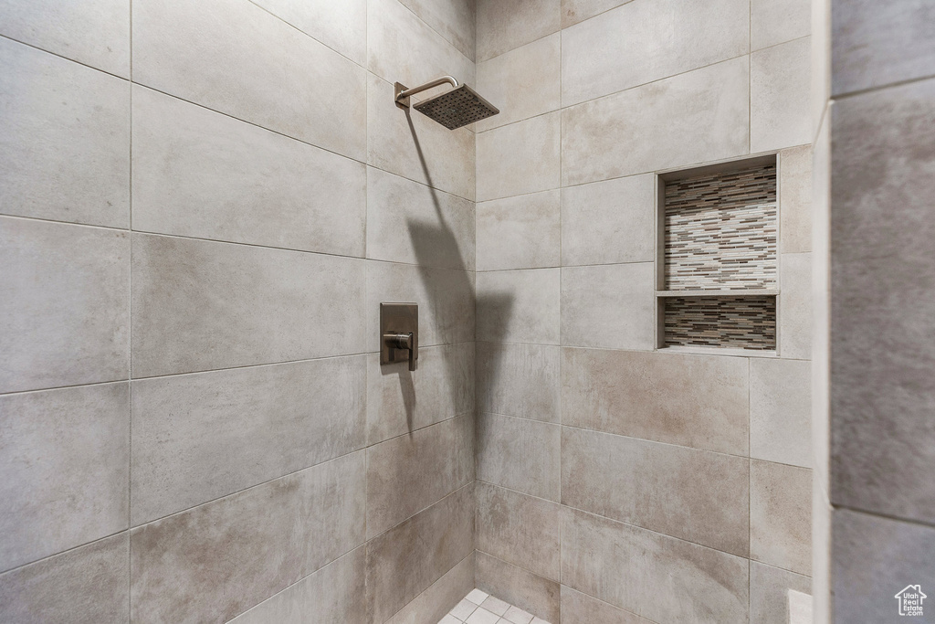 Bathroom with a tile shower