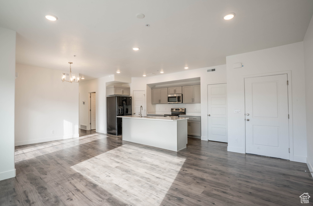 Photo 8 for MLS #2097479 at 1076 W 490 South #204