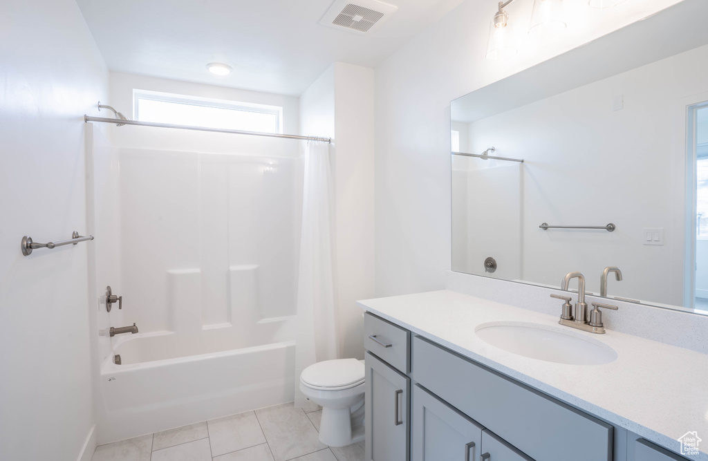 Photo 18 for MLS #2097479 at 1076 W 490 South #204