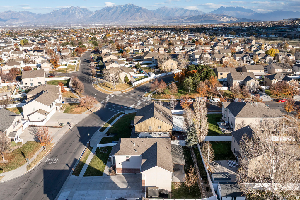 6733 W MARY LEIZAN LN Herriman, UT 84096