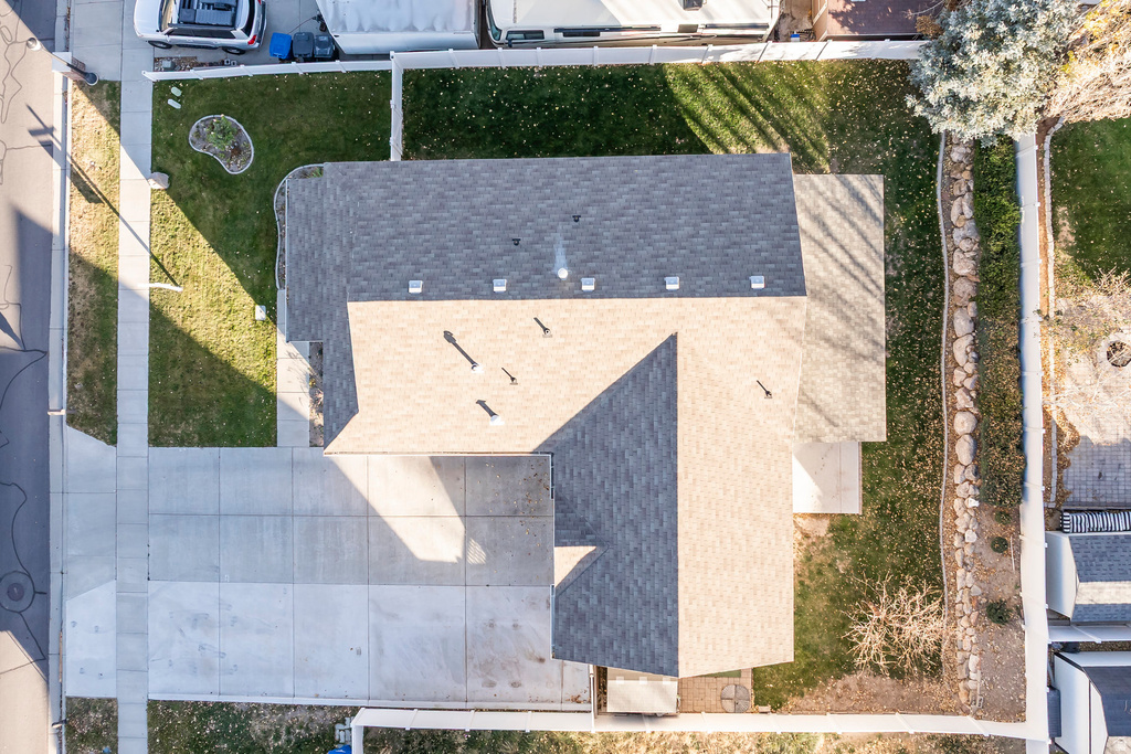 6733 W MARY LEIZAN LN Herriman, UT 84096