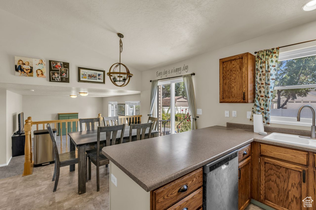 158 N WALTON CT North Salt Lake, UT 84054