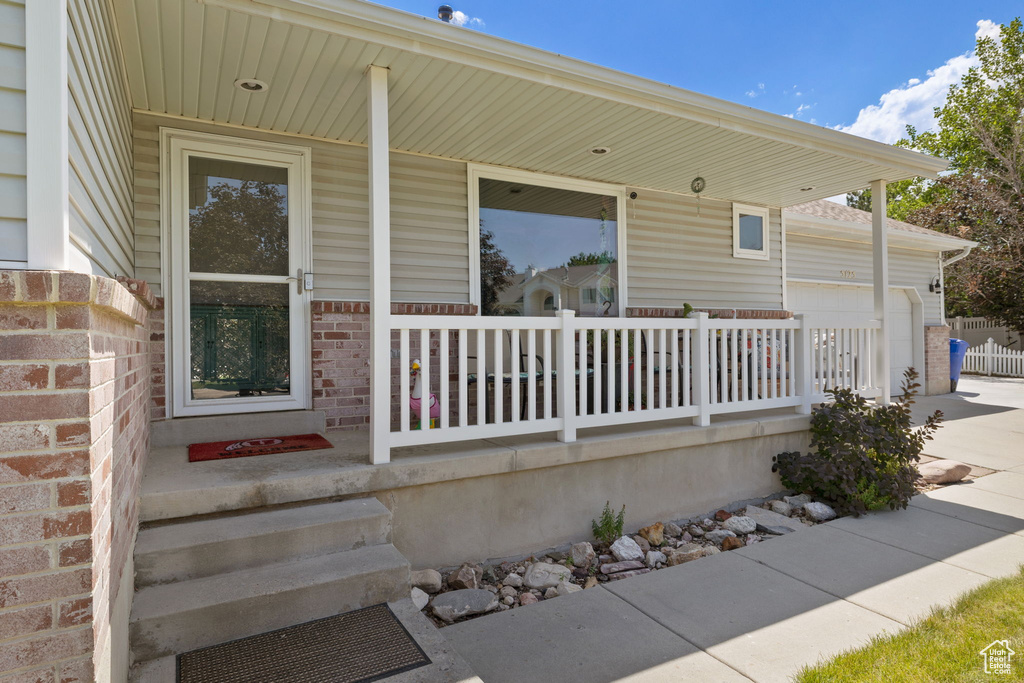 5125 W PEBBLESTONE CIR West Jordan, UT 84081