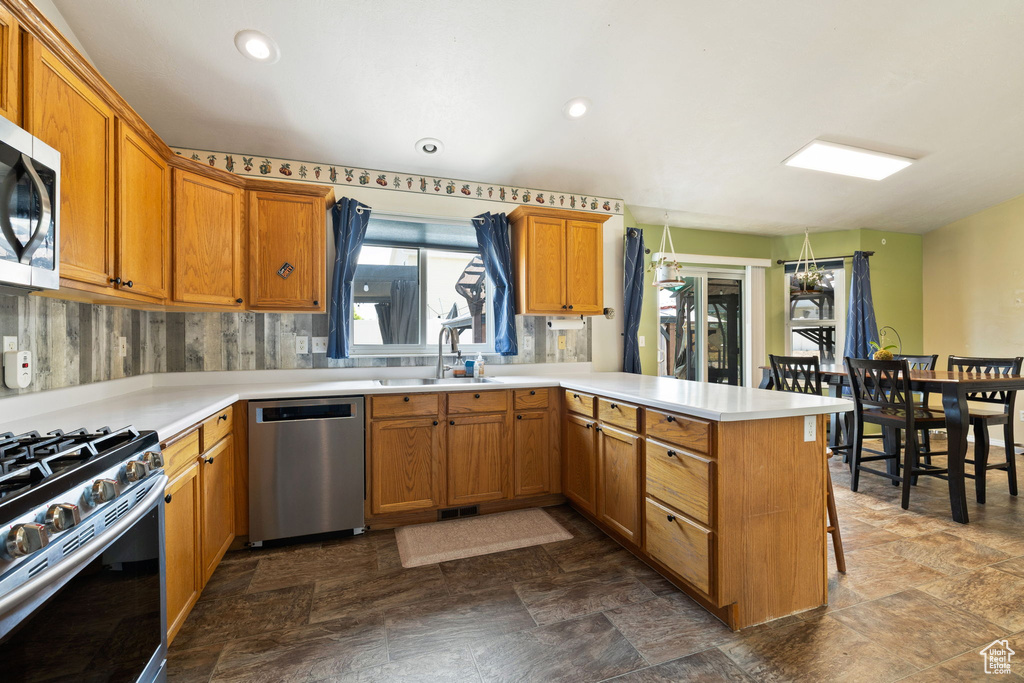 5125 W PEBBLESTONE CIR West Jordan, UT 84081