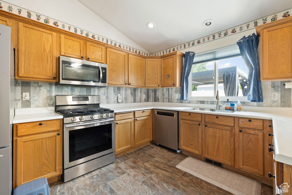 5125 W PEBBLESTONE CIR West Jordan, UT 84081