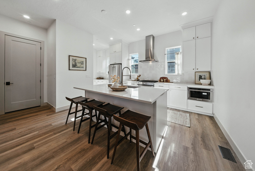 2009 E BEVERLY DR Holladay, UT 84117