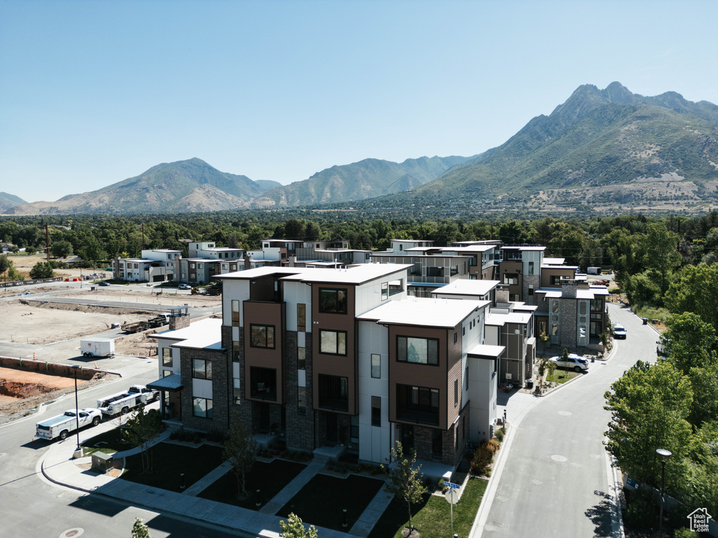 2009 E BEVERLY DR Holladay, UT 84117