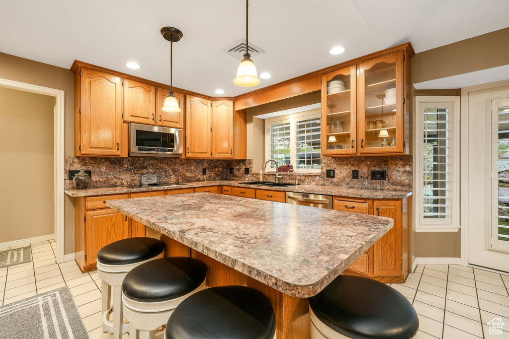 219 DEERHOLLOW CIR North Salt Lake, UT 84054
