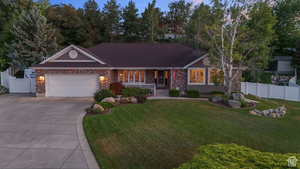 219 DEERHOLLOW CIR North Salt Lake, UT 84054