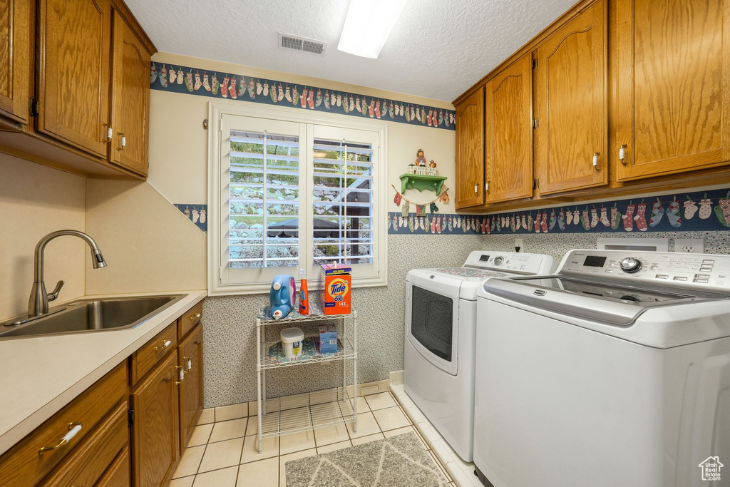 219 DEERHOLLOW CIR North Salt Lake, UT 84054