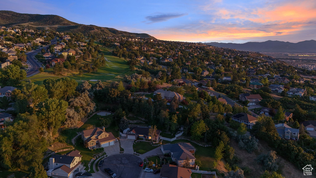 219 DEERHOLLOW CIR North Salt Lake, UT 84054