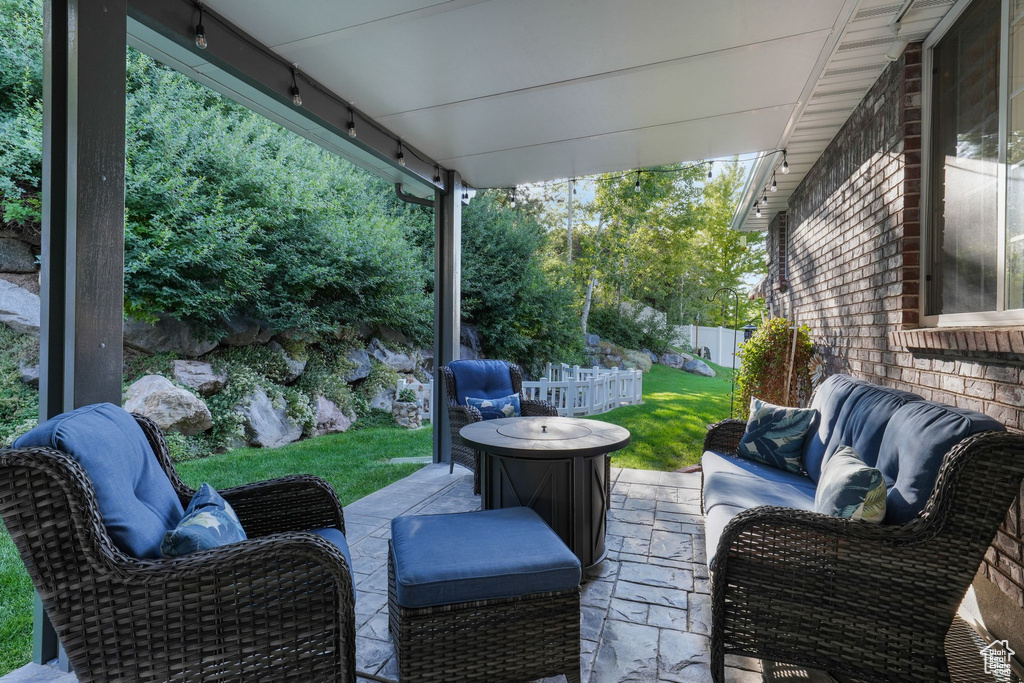 219 DEERHOLLOW CIR North Salt Lake, UT 84054