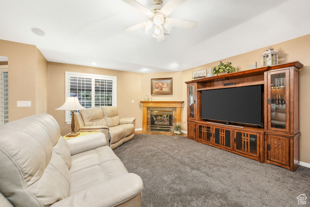 219 DEERHOLLOW CIR North Salt Lake, UT 84054