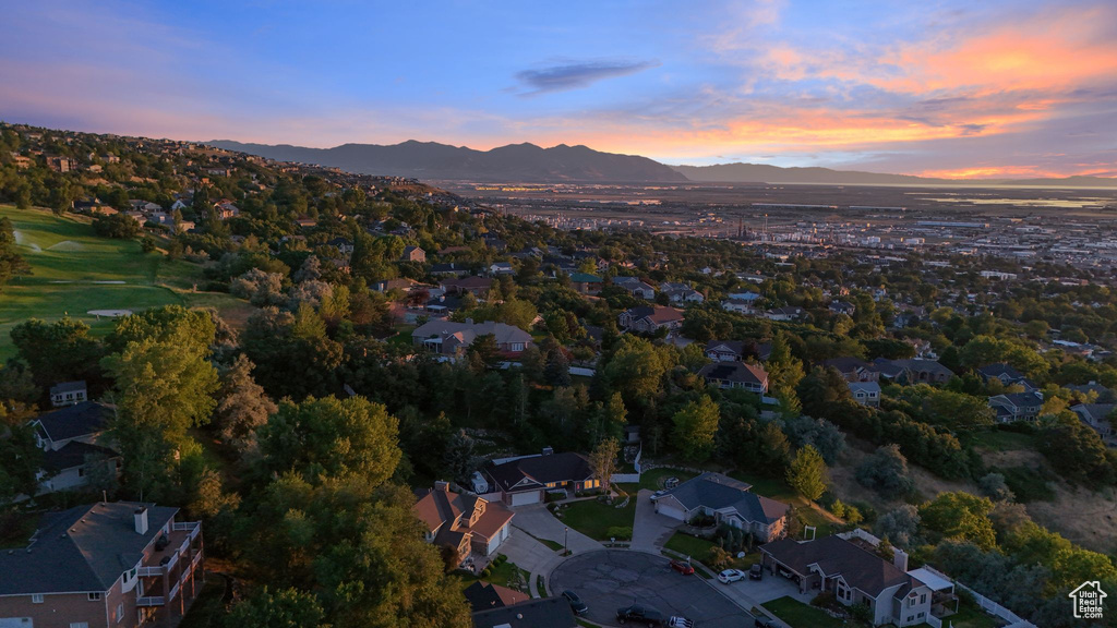 219 DEERHOLLOW CIR North Salt Lake, UT 84054
