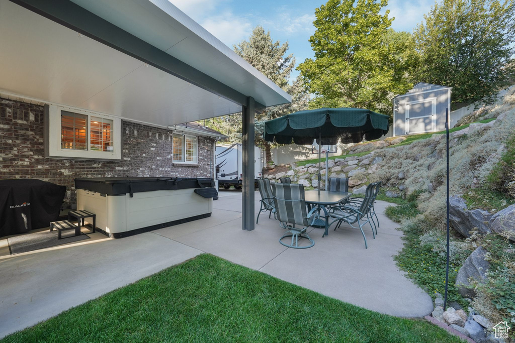 219 DEERHOLLOW CIR North Salt Lake, UT 84054