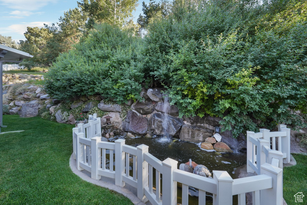 219 DEERHOLLOW CIR North Salt Lake, UT 84054