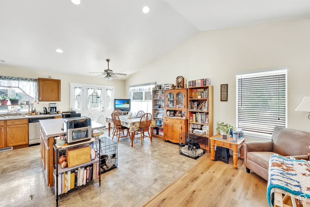 1047 W ASCOT DR North Salt Lake, UT 84054