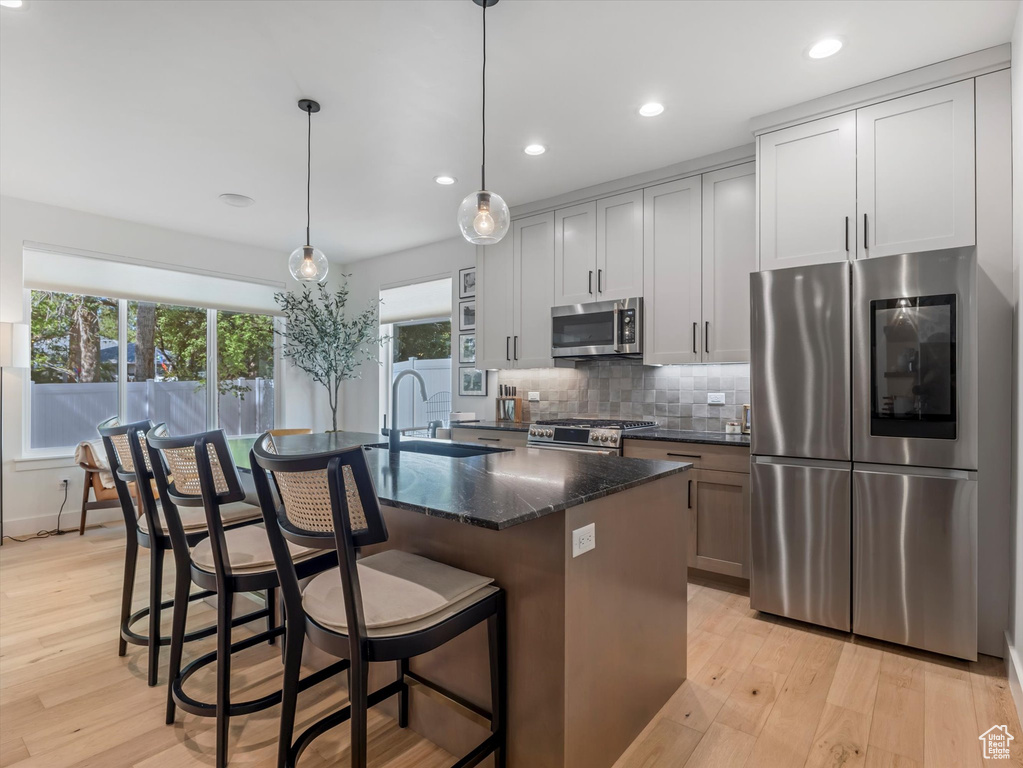1783 E BERMONDSEY CT Holladay, UT 84117