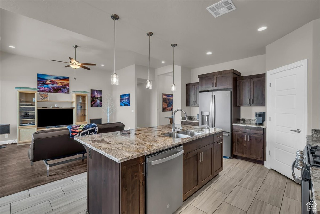 1445 W FIREPIT KNOLL DR St George, UT 84770