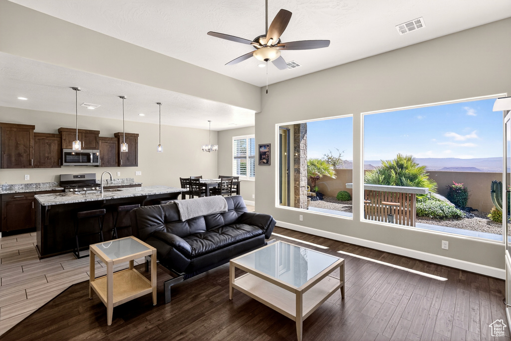 Photo 9 for MLS #2097544 at 1445 W Firepit Knoll Dr