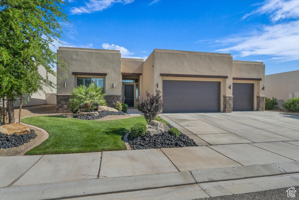 1445 W FIREPIT KNOLL DR St George, UT 84770