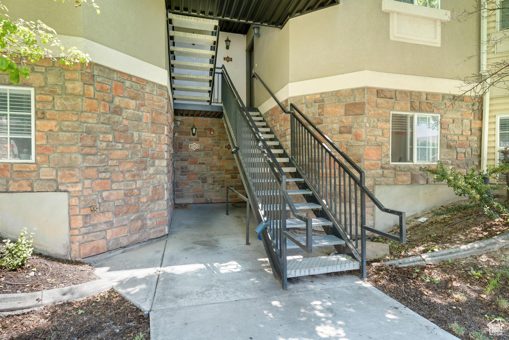 2103 N AURORA WAY Saratoga Springs, UT 84045