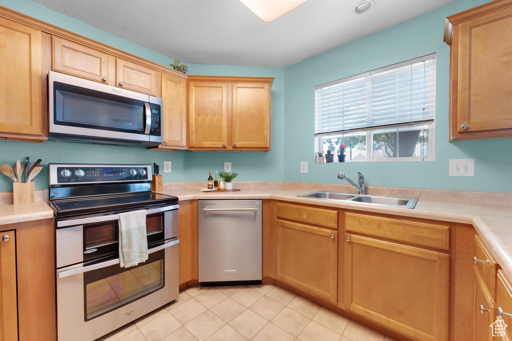 2103 N AURORA WAY Saratoga Springs, UT 84045