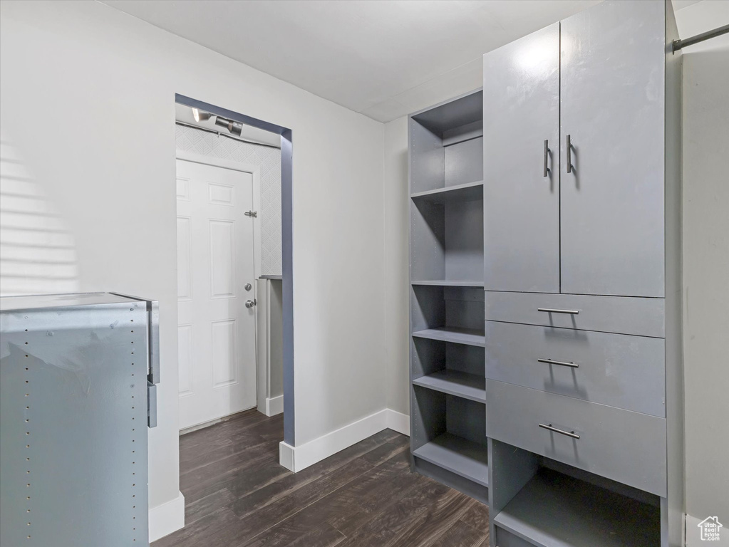 9457 S POPPY LN Sandy, UT 84094