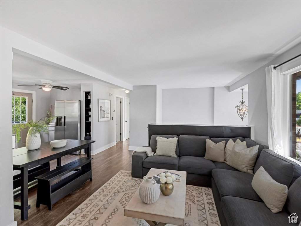 9457 S POPPY LN Sandy, UT 84094