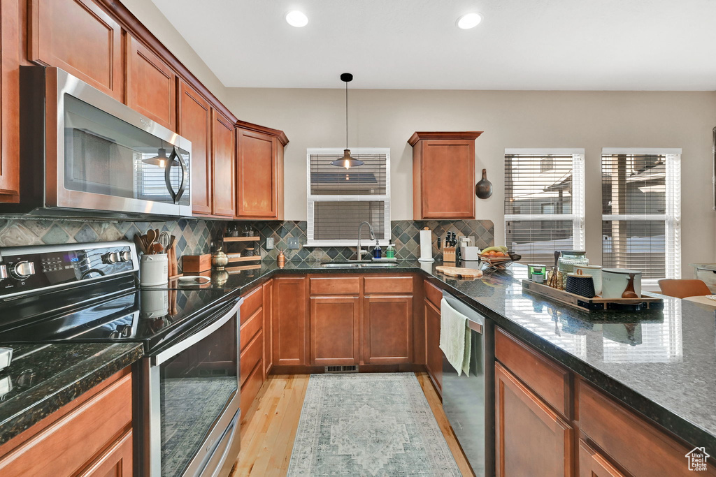 861 E RED SAGE LN Murray, UT 84107