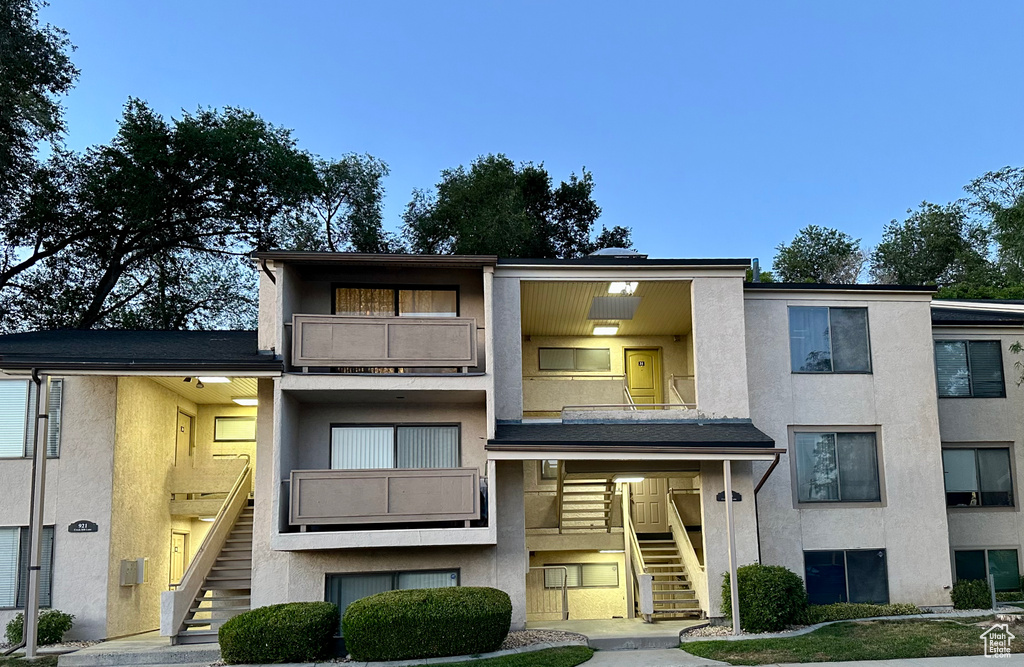 925 E CREEK HILL LN #30 Midvale, UT 84047