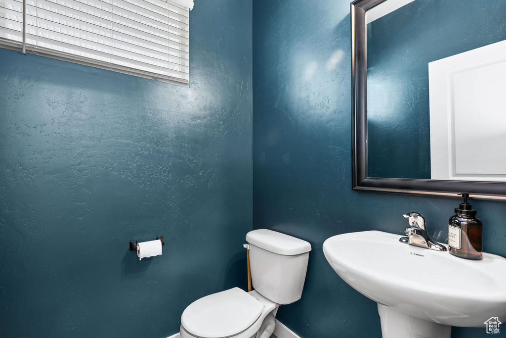 1098 S 4050 W Syracuse, UT 84075