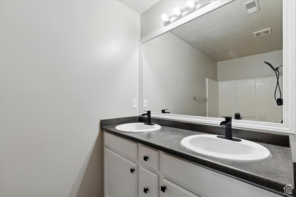 729 N BUCKINGHAM DR North Salt Lake, UT 84054