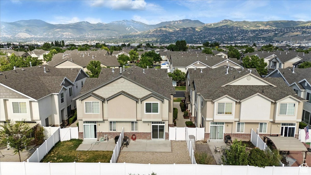 729 N BUCKINGHAM DR North Salt Lake, UT 84054