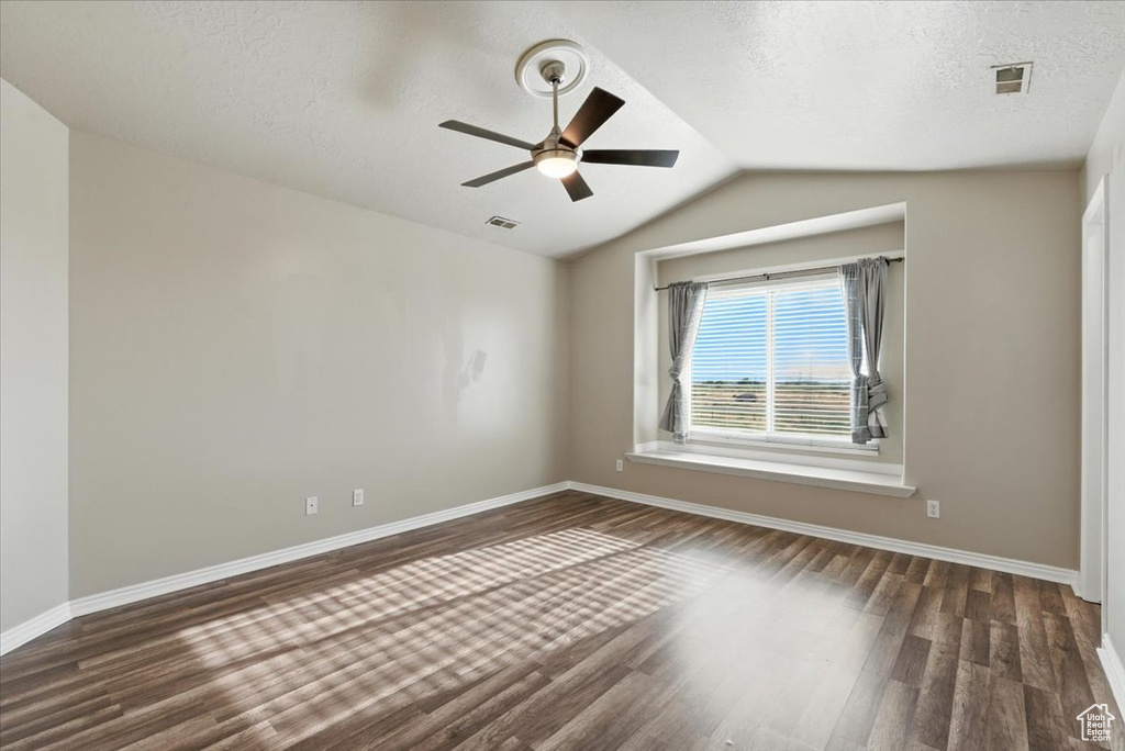729 N BUCKINGHAM DR North Salt Lake, UT 84054