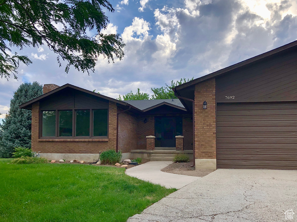 7692 S CHAD ST Midvale, UT 84047