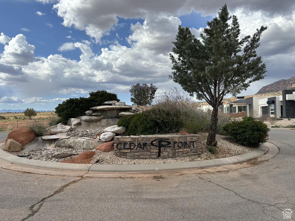 1192  RED SAGE DR Apple Valley, UT 84737