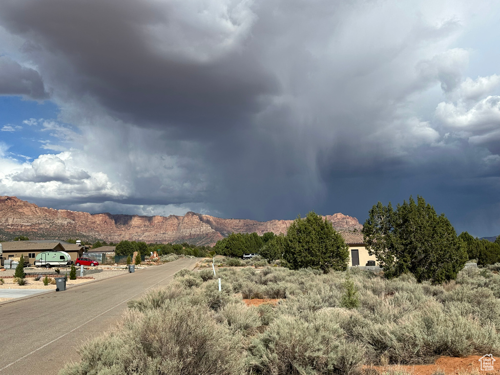 1192  RED SAGE DR Apple Valley, UT 84737