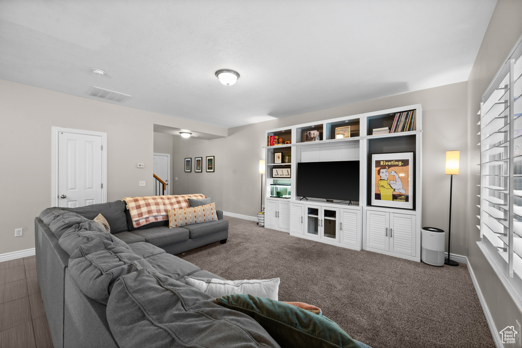 986 W FARNHAM DR North Salt Lake, UT 84054