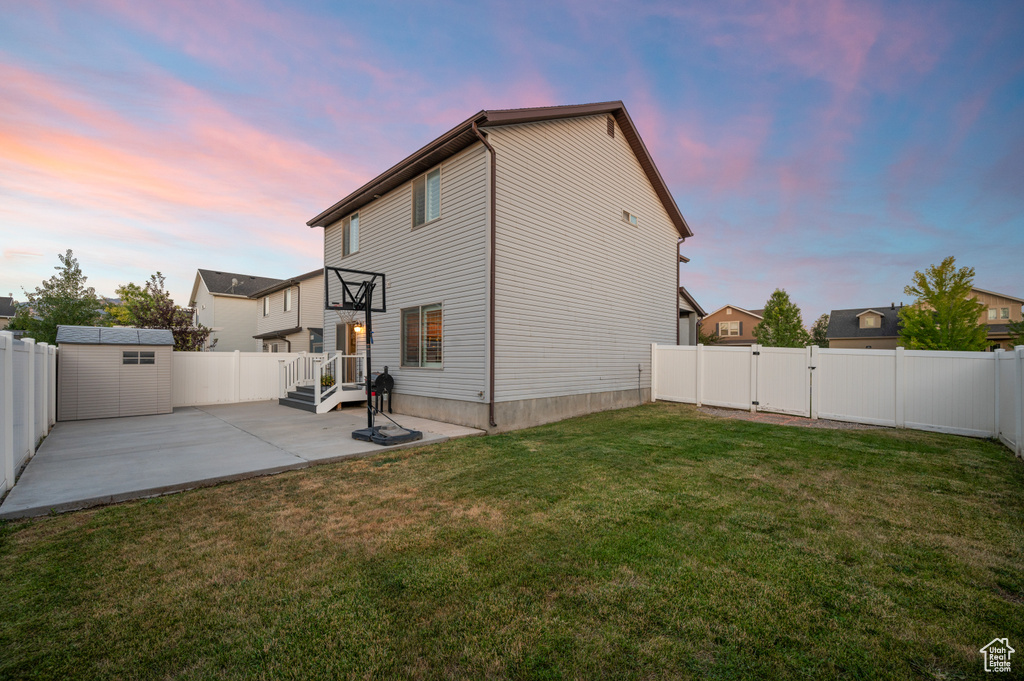 986 W FARNHAM DR North Salt Lake, UT 84054
