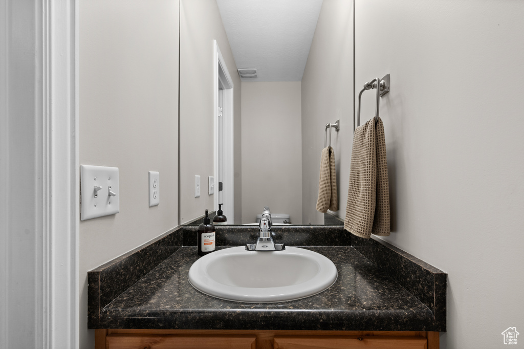 986 W FARNHAM DR North Salt Lake, UT 84054