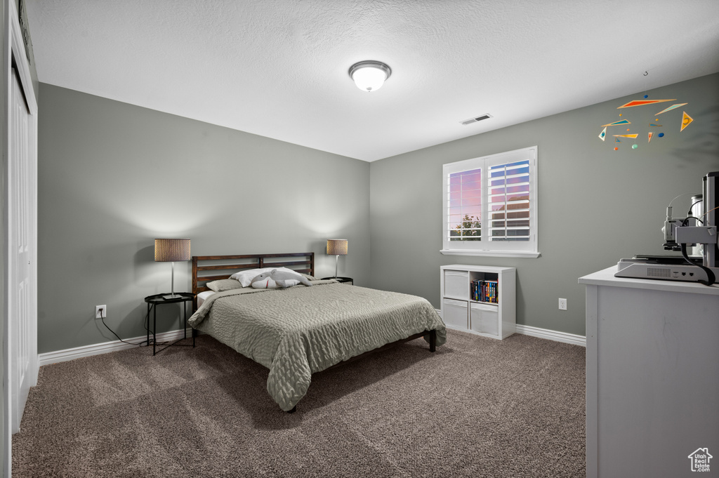 986 W FARNHAM DR North Salt Lake, UT 84054