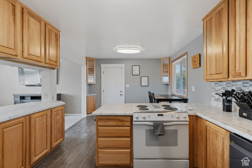 5160 S LEPRECHAUN LN Kearns, UT 84118